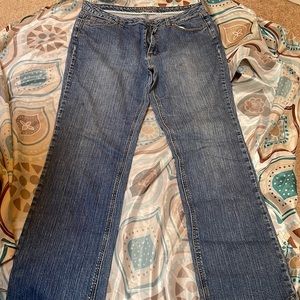 St. John straight leg